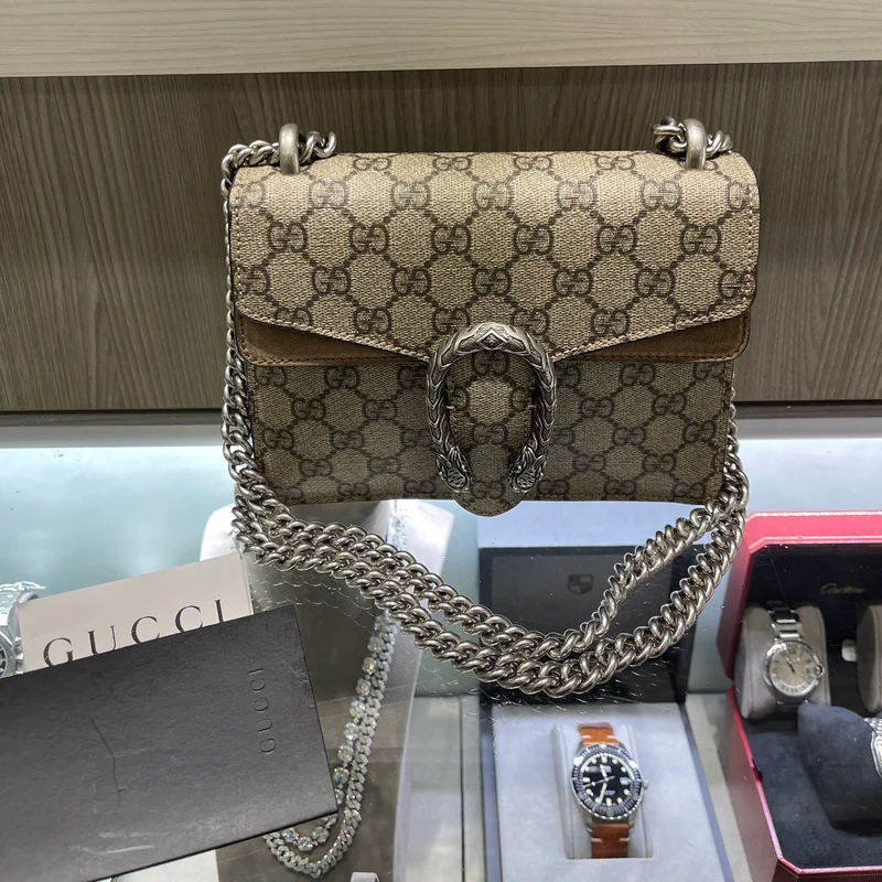 Borsa a tracolla Gucci Mini Dionysus in tela GG Supreme, usata.
