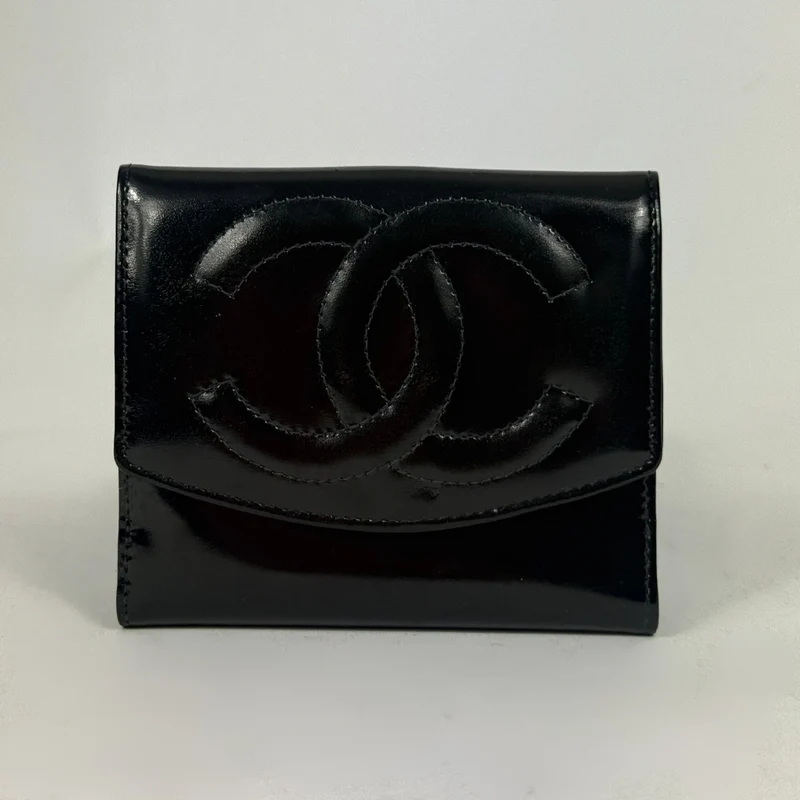 Chanel Portafoglio CC in pelle verniciata nera