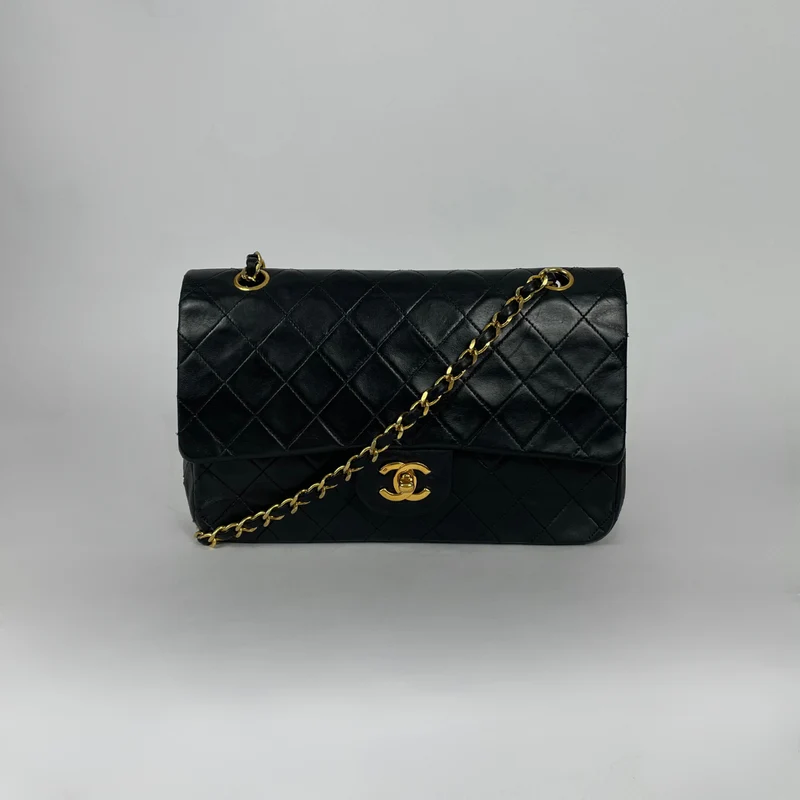 Chanel Doppia media classica Flapbag