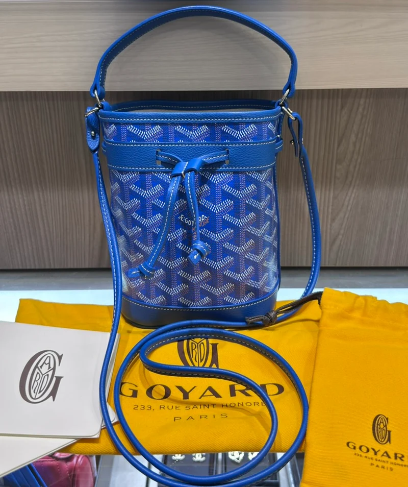 Borsa a secchiello Goyard Petit Flot mini usata Tela Goyardine blu cielo (2025)