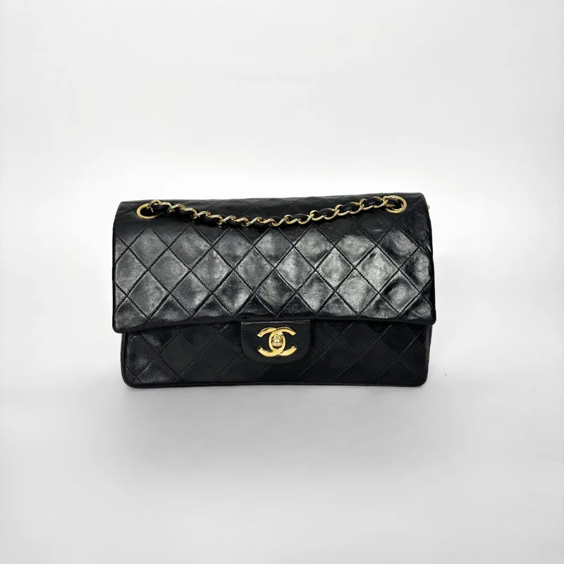 Chanel Doppia media classica Flapbag