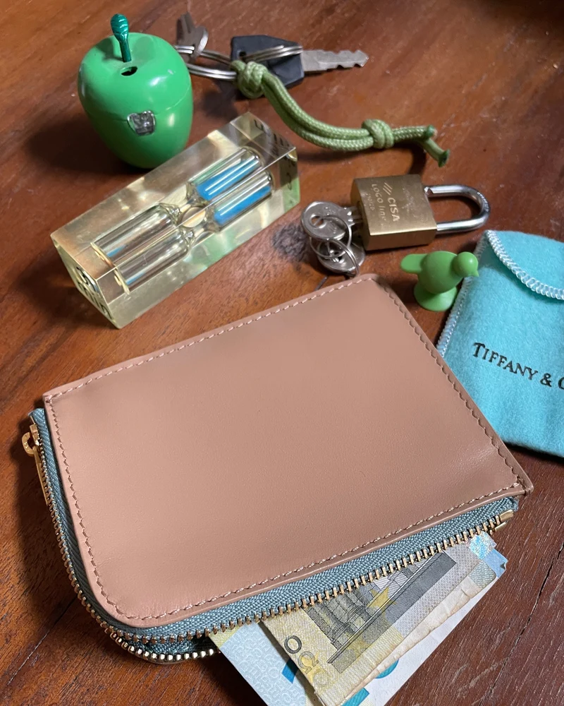 IL BAU pelle beige + zip verde acqua