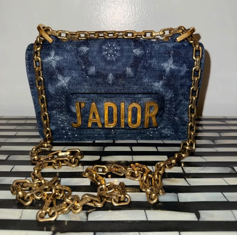 Borsa a tracolla Christian Dior J'Adior in denim, mini, con catena e patta, usata (2019)