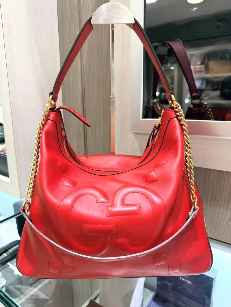 Borsa a tracolla Gucci GG Apollo in pelle rossa, usata.