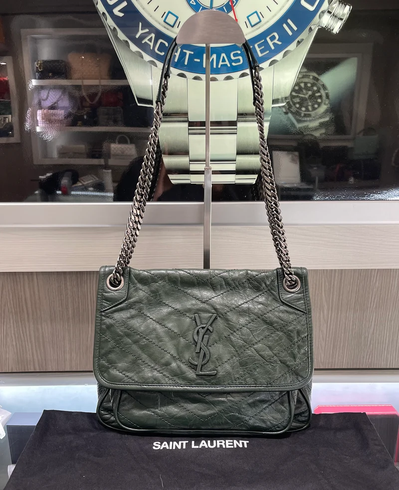 Saint Laurent Niki Medium Hunter Green Vintage Leather di seconda mano (2021) SHW
