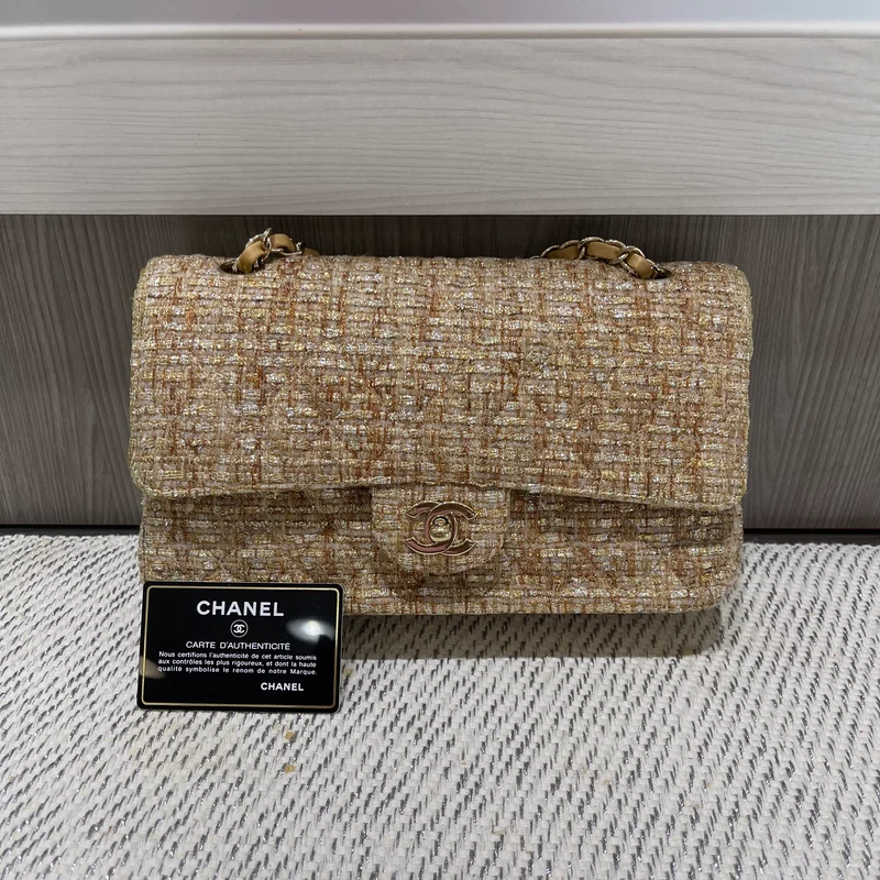 Borsa Chanel Vintage Tweed Gold Medium Classic Double Flap usata con GHW (2005-2006)