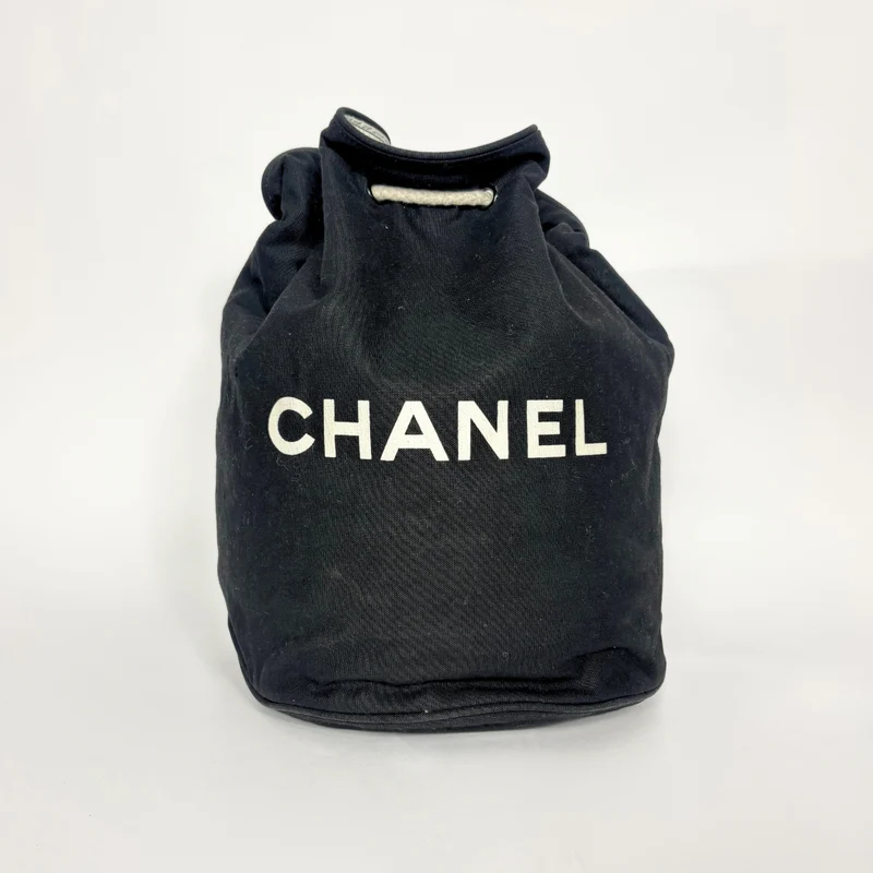 Chanel Nero Bucket Bag