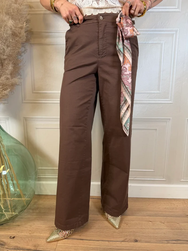 Pantalone chino con foulard - Kontatto