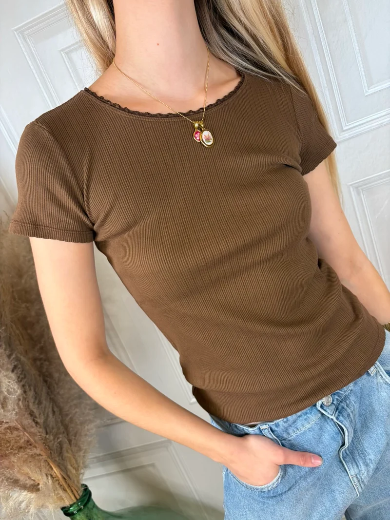 T-Shirt costine colletto pizzo - Vicolo