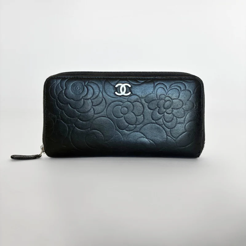 Chanel Portafoglio Camelia Grande in Pelle di Agnello