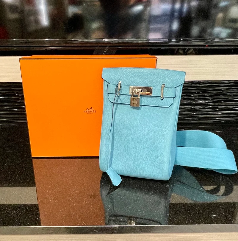 Hermes HAC A Dos PM Bleu du Nord Clemence in pelle con hardware in palladio, usato