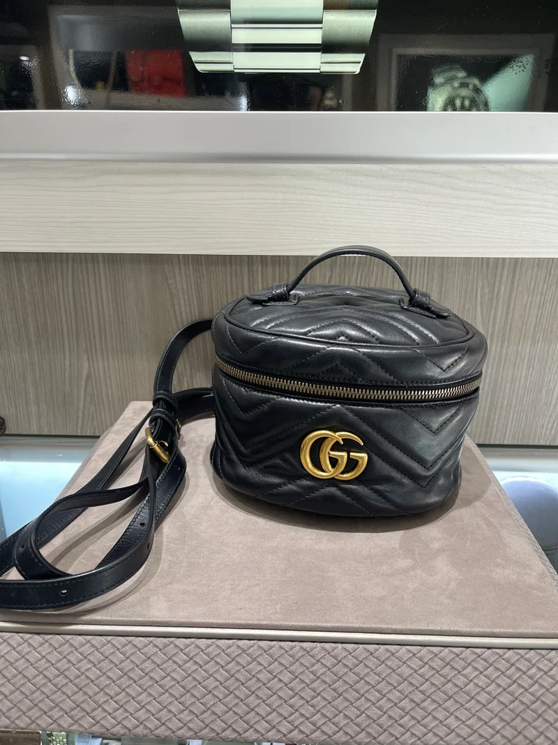 Zaino Gucci Mini GG Marmont Vanity usato in pelle matelassé nera