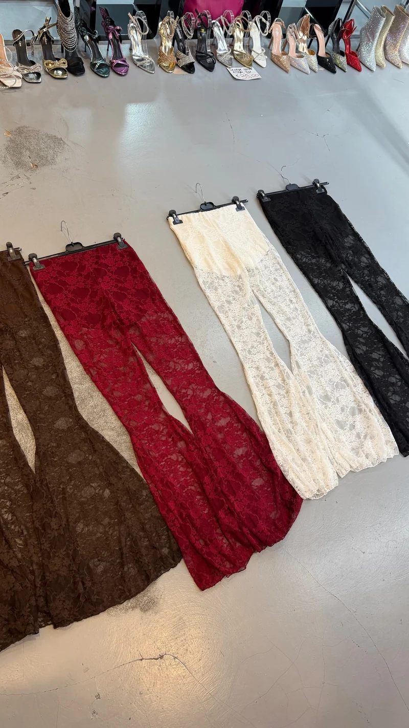 Pantaloni in pizzo