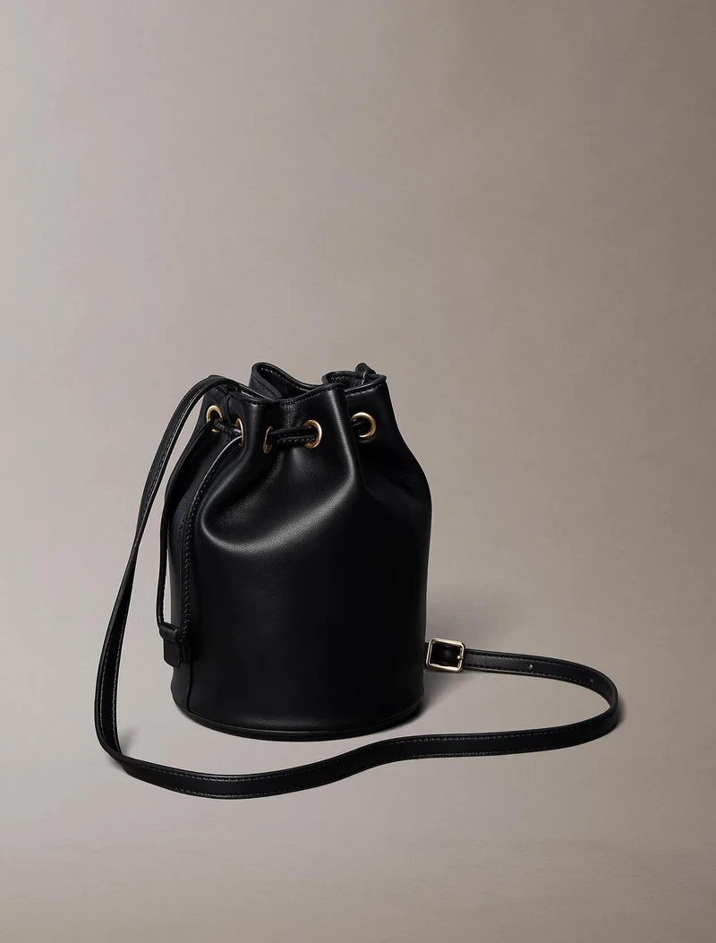 Calvin Klein Borsa Donna Bold Ck Small Bucket Bag
