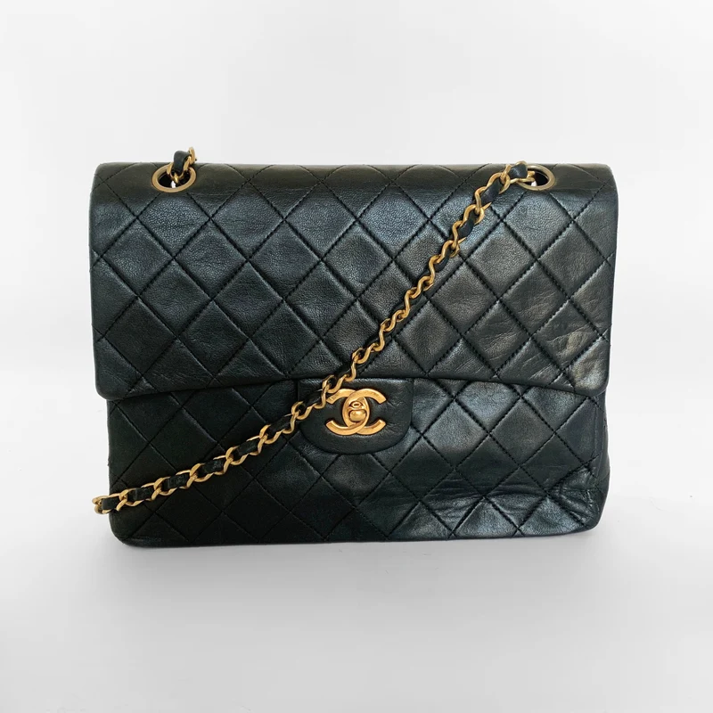 Chanel Classic Flap Bag Pelle di agnello media e alta