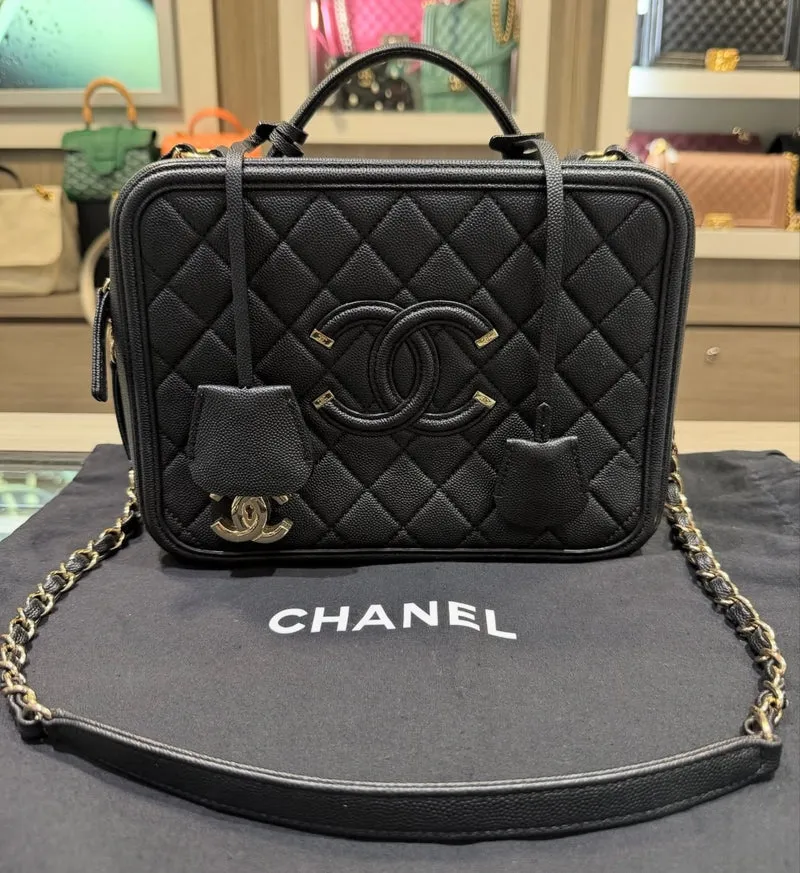 Borsa Chanel Filigree Large Vanity Bag usata in pelle di caviale nera con carta (2020)