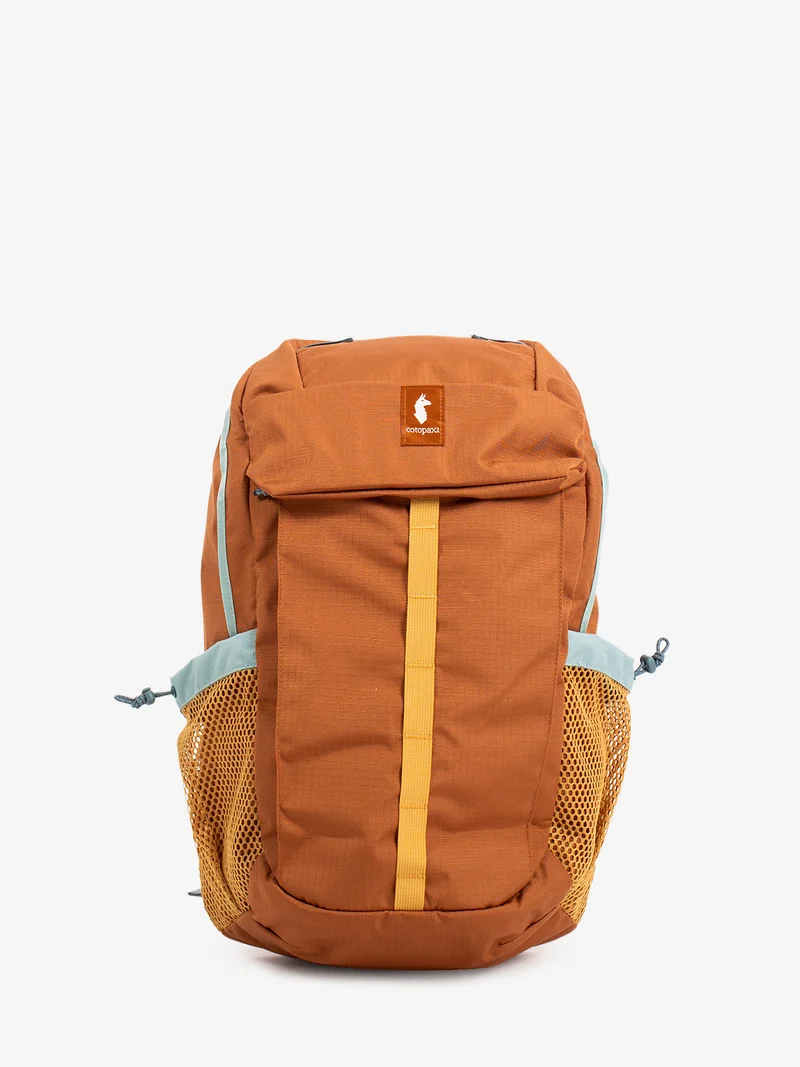 Clase 28L daypack whiskey