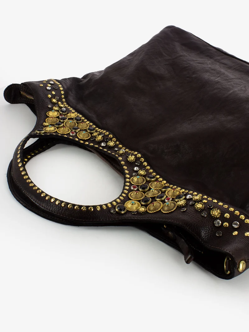 Shopper in pelle con borchie colorate marrone