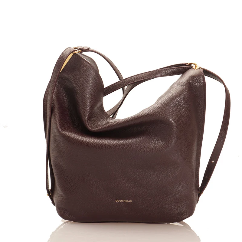 Borsa Donna a Spalla con Portabilità a Zaino COCCINELLE in Pelle Colore Cola linea Estelle