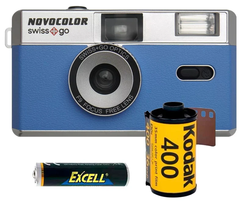 SWISS-GO PHOTO CAMERA NOVOCOLOR 35MM ANALOGICA AZZURRA CON BORSA E PELLICOLA GOLD 400